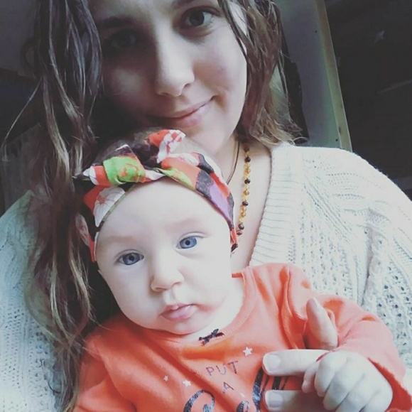 Posher, Jennifer Adele - Picture 2 of 4